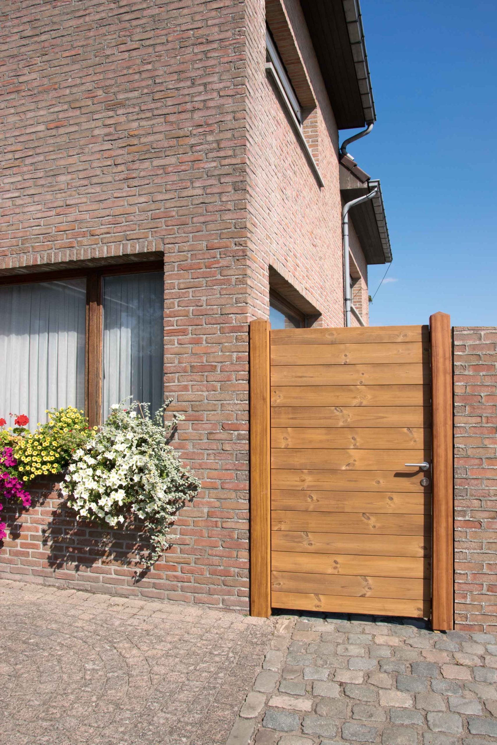 houten deurkader thermowood