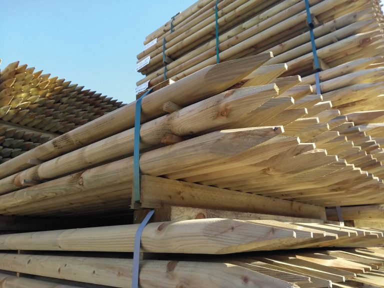 tuinhout en constructiehout: houten palen